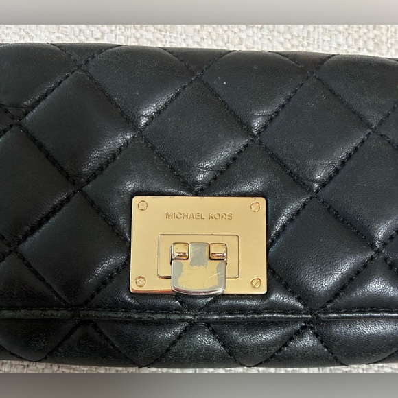 Michael Kors Black Quilted Leather Wallet EUC - Picture 3 of 15
